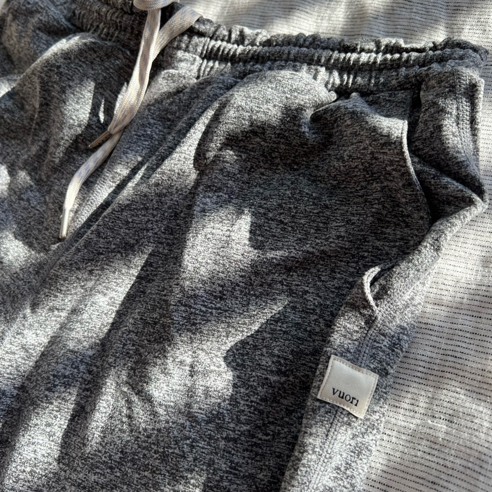Vuori Heather Gray Lounge Pants